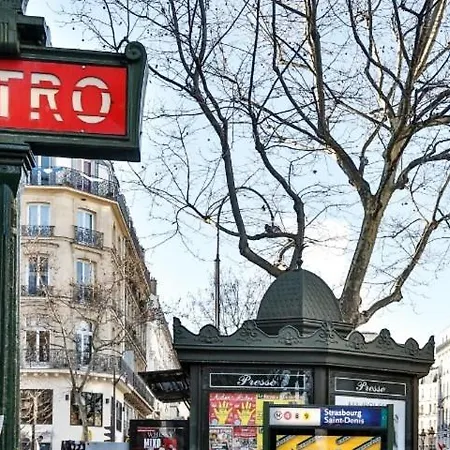 Blue Nights Sebastopol 110 * Paris