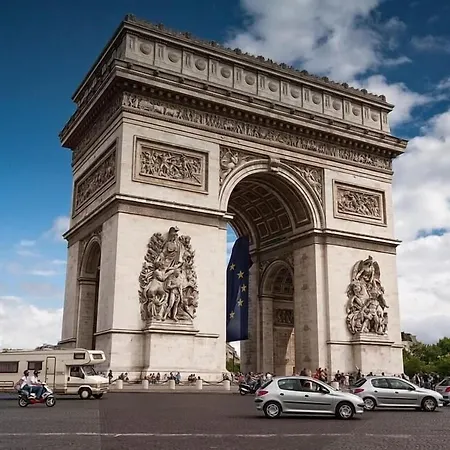 Blue Nights Sebastopol 110 Parijs